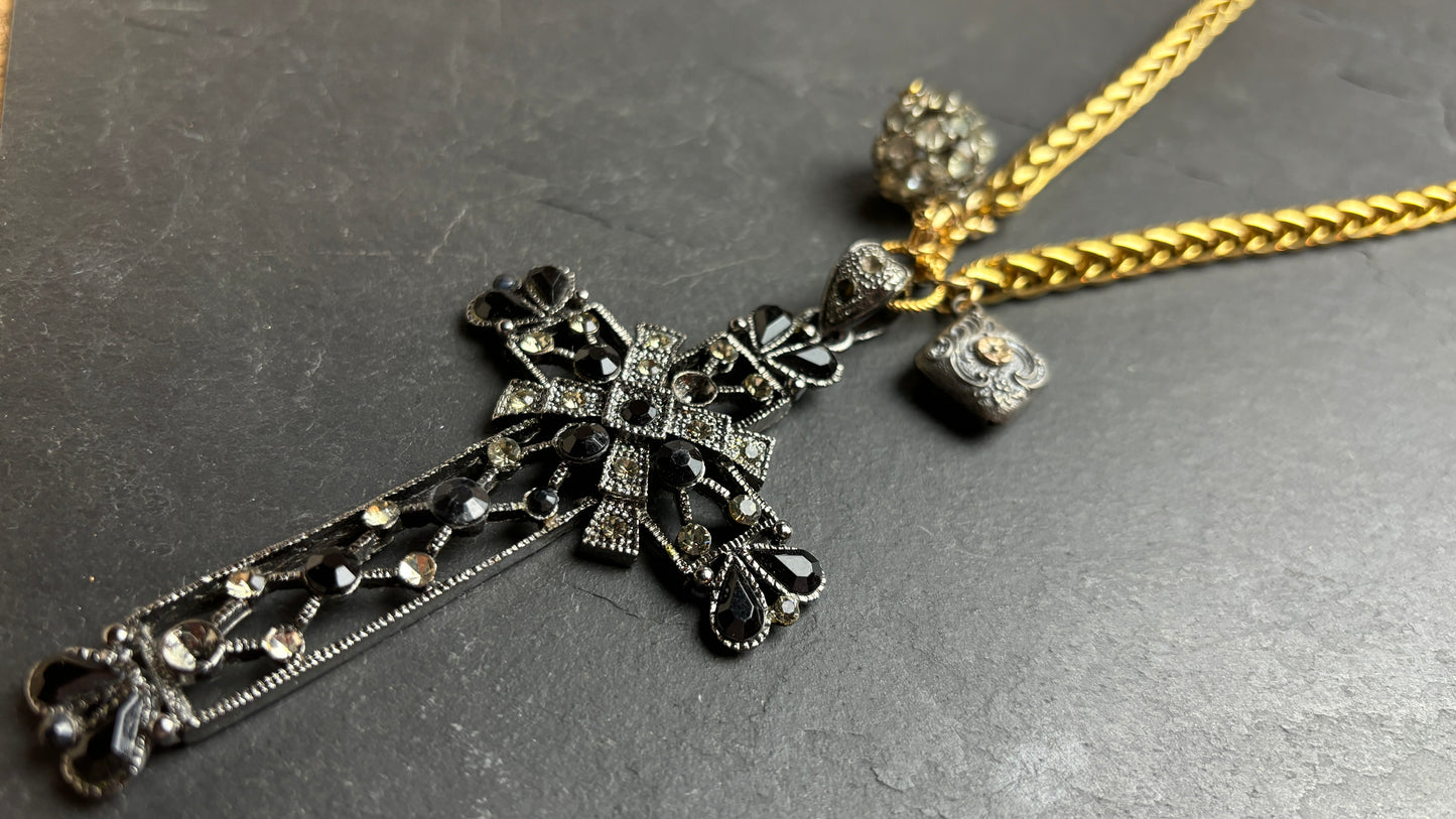 Sautoir croix en strass