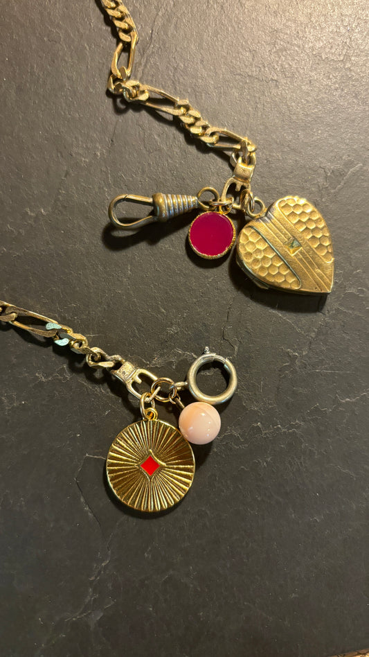 Collier gourmette, cœur à secret et agate rose